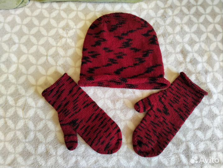 Комплект шапка и варежки