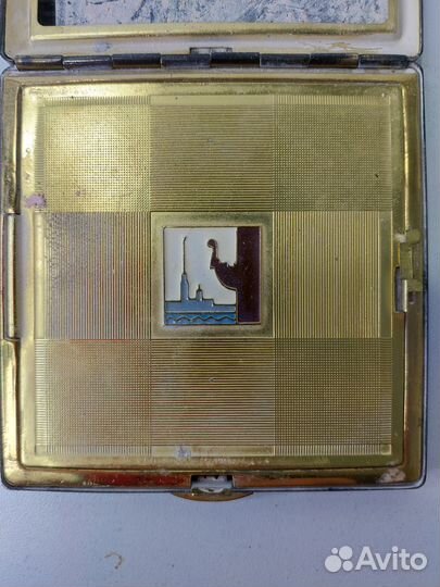 Пудреница ленинград латунь эмаль СССР