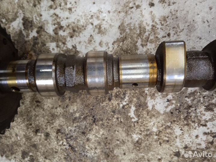 Распредвал впускной для Mercedes Benz M111