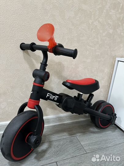 Продам беговел -велосипед bubaGo