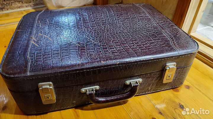 Чемодан ретро винтаж