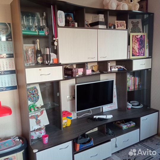 Стенка в гостиную