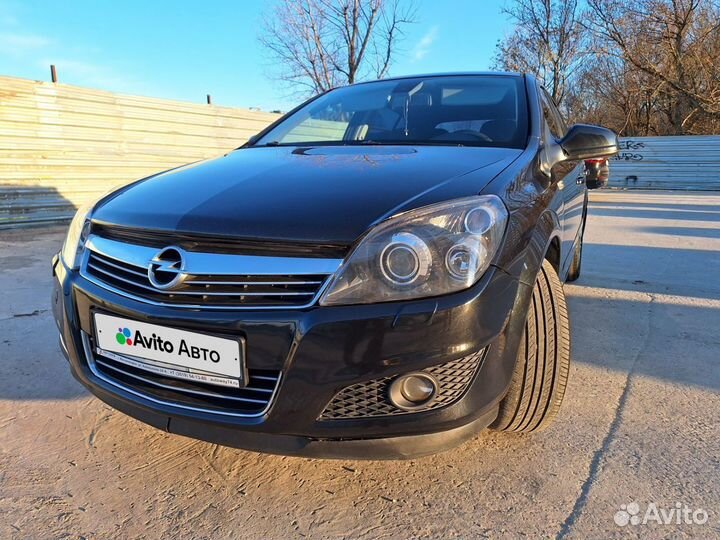 Opel Astra 1.6 МТ, 2011, 230 000 км