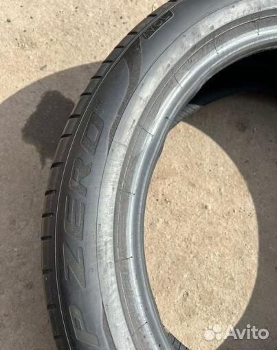 Pirelli P Zero PZ4 235/50 R19