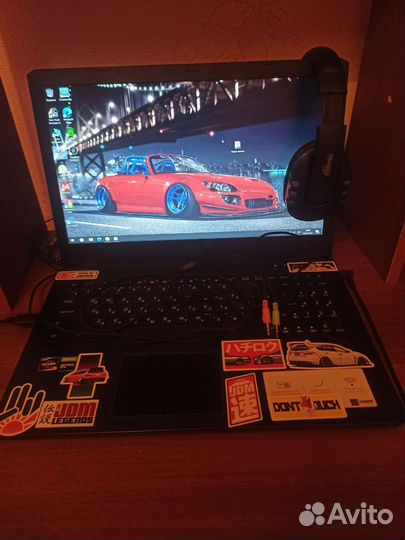 Ноутбук asus