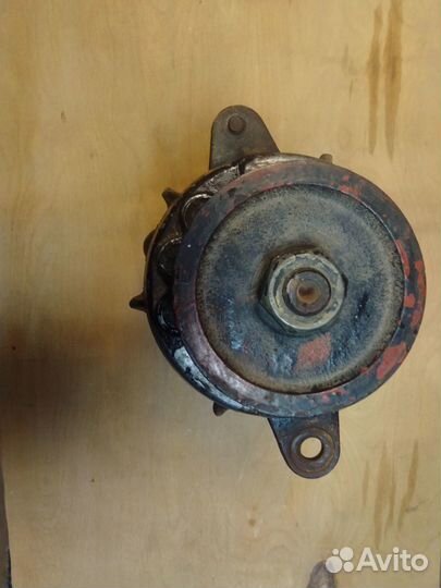 Генератор для трактора