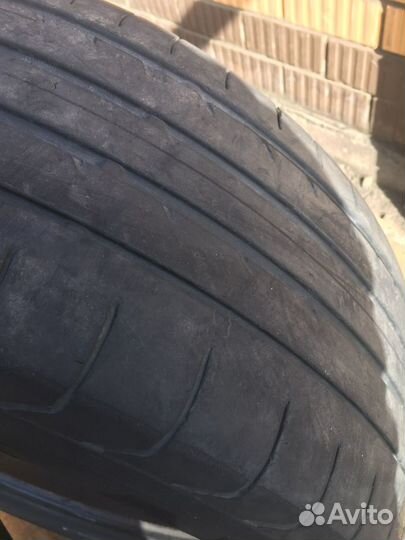 Yokohama Advan Sport V105 235/50 R19