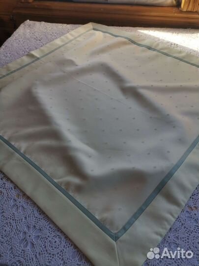 Стильная чайная скатерть