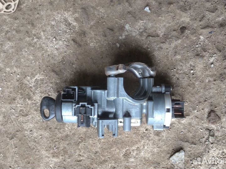 Замок зажигания Мазда 323