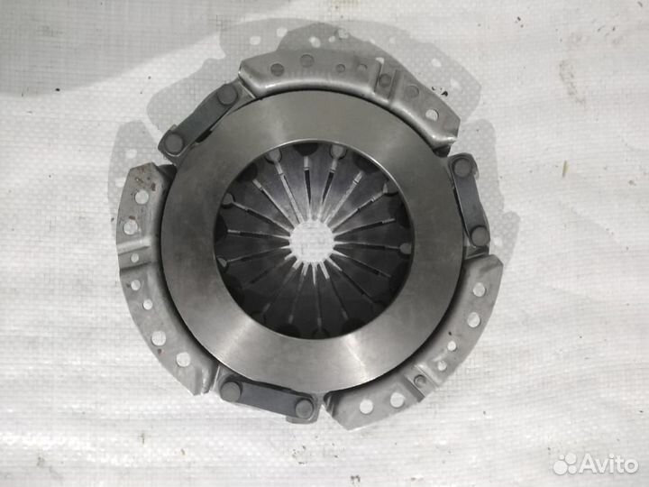 Корзина сцепления Рено Логан 1.6