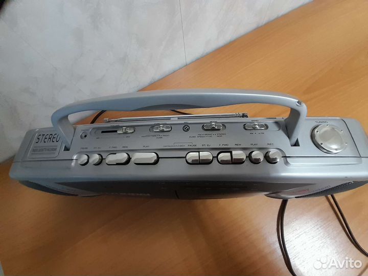 Кассетный магнитофон1кассетн huyhdai