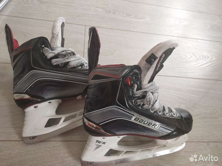 Хоккейные коньки bauer vapor