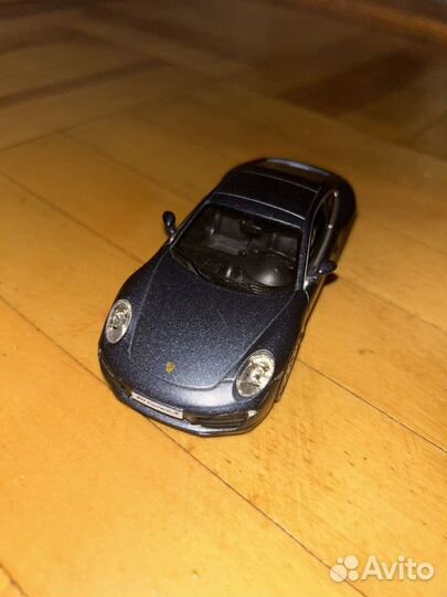 Машинка игрушечная