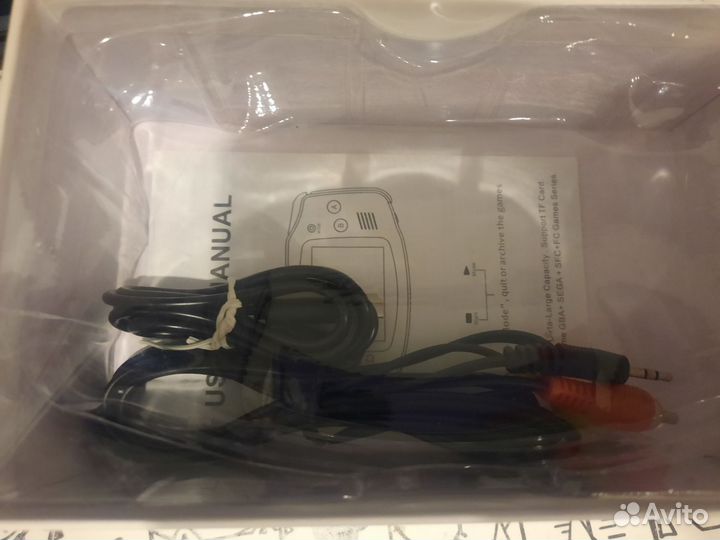 Портативная игровая ретро-приставка game station