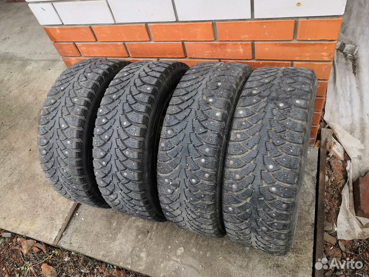 Зимние шины с дисками 185/60 r15 vag