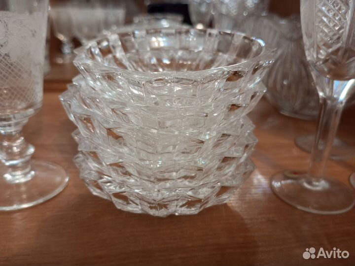 Рюмки, розетки