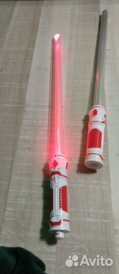 Светящийся меч (лазерный меч)