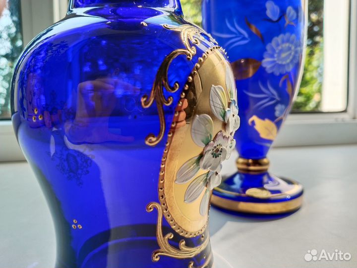 Вазы с лепкой и позолотой Bohemia