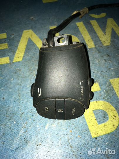 Пульт управления магнитолой Renault Megane 1