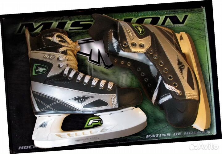 Коньки хоккейные