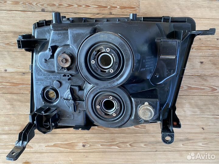 Фара правая Toyota Land Cruiser 100