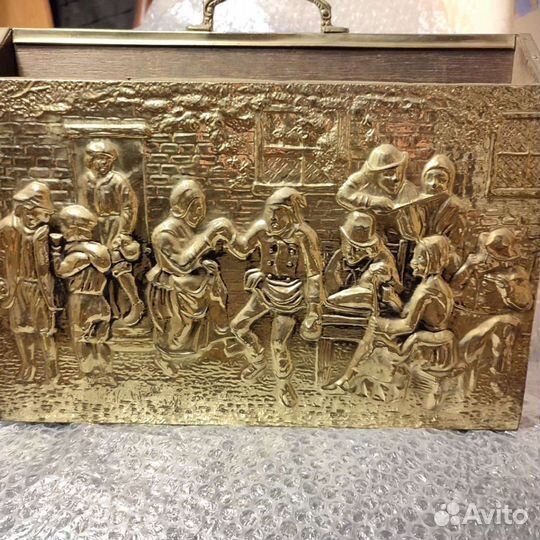 Ящик для газет и журналов, Англия