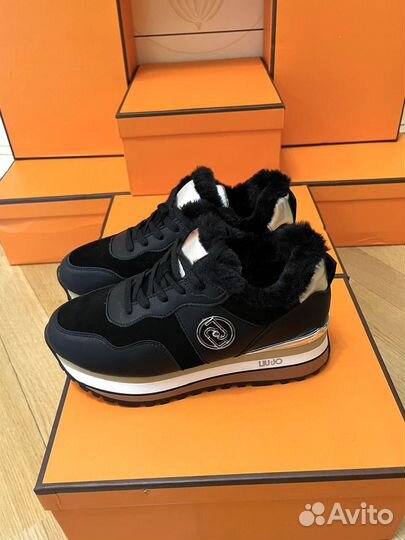 Кроссовки женские Lui jo зима 40 размер