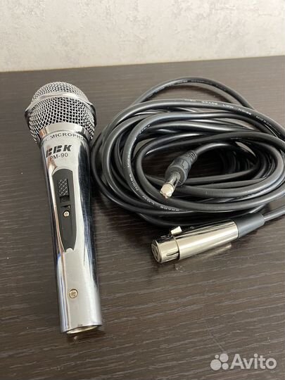 Универсальный динамический микрофон