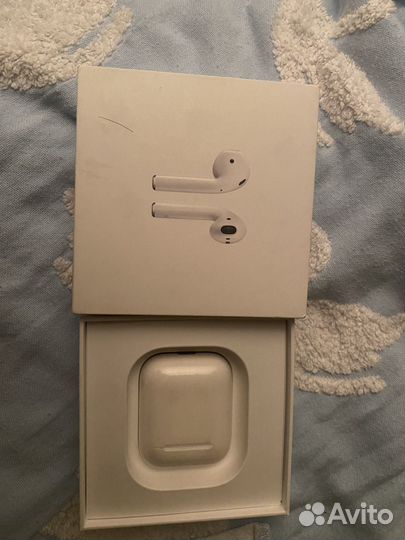 Беспроводные наушники apple airpods