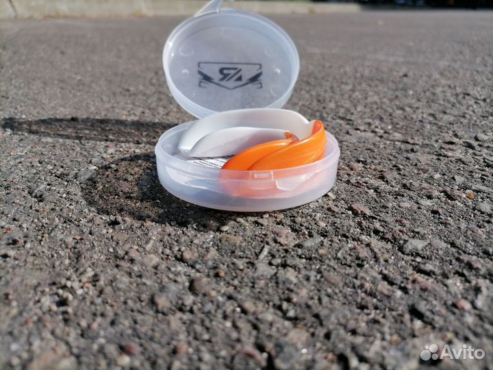 Капа боксёрская цветная