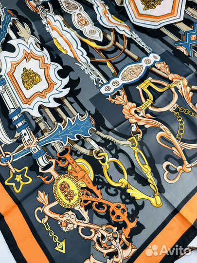 Серый шелковый платок Hermes