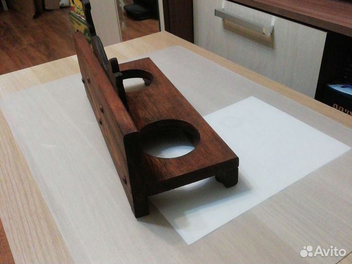 Подставка под миски для кормления животных