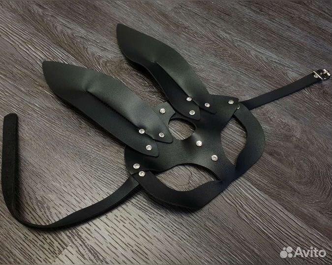 Кожаная маска со стразами Зайка, для фотосессии