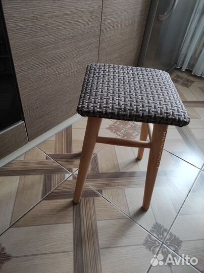 Табурет, стул