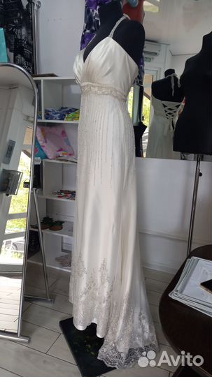 Платья свадебные, на выпускной