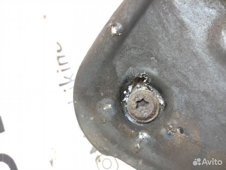 Поворотный кулак передний правый Mercedes Cl W216