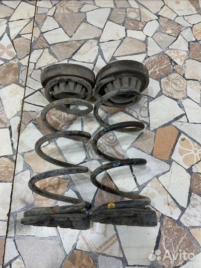 Пружина подвески задняя Nissan Teana J32