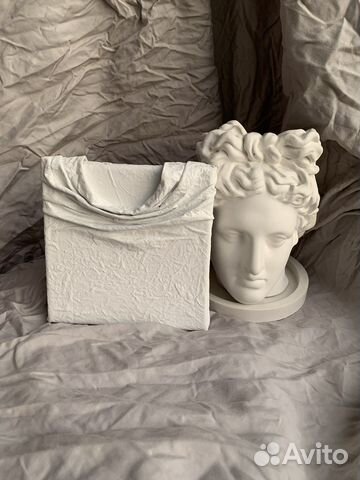 Бежевая рельефная картина ткань