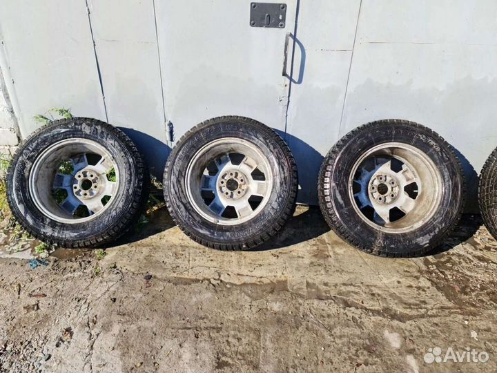 Yokohama 104ZR 245/65 R17