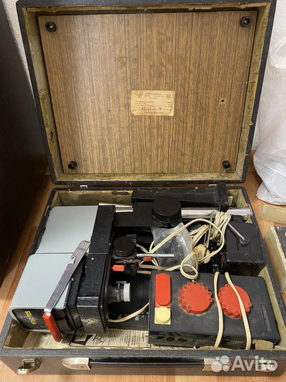 Фотоувеличитель, фотоопарат, вспышка