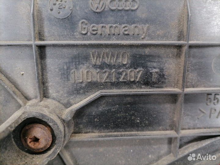 Вентилятор радиатора Volkswagen Golf 4 2002