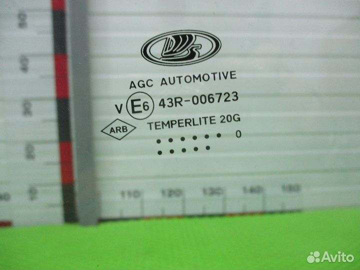 Стекло двери задней левой LADA Xray