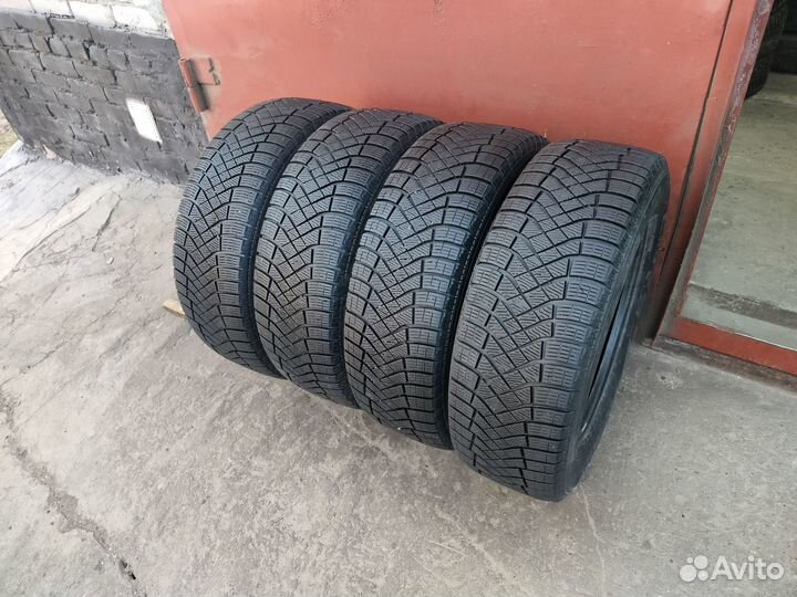Pirelli Ice Zero FR 225/65 R17 106T