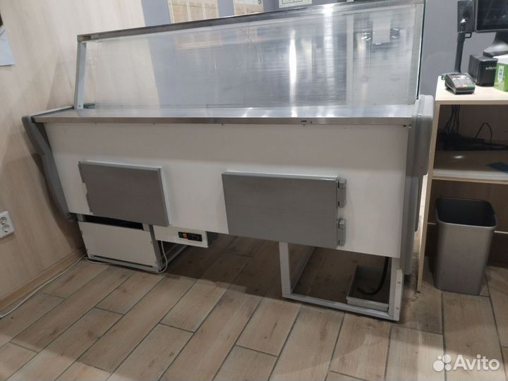 Холодильная витрина