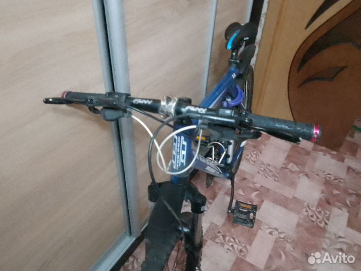 Велосипед горный gt