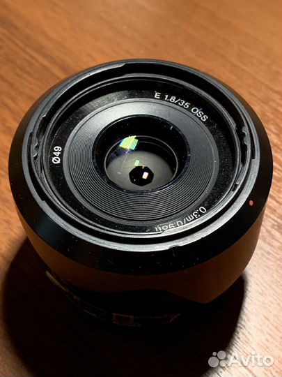 Объектив Sony SEL-35 mm f/1.8 OSS