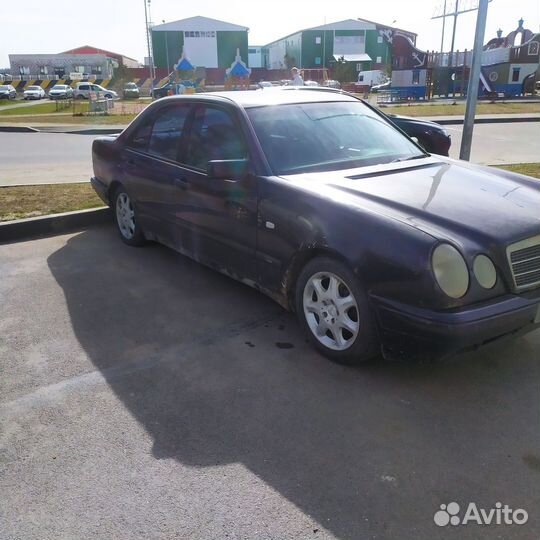 Mercedes-Benz E-класс 2.2 МТ, 1998, 345 000 км