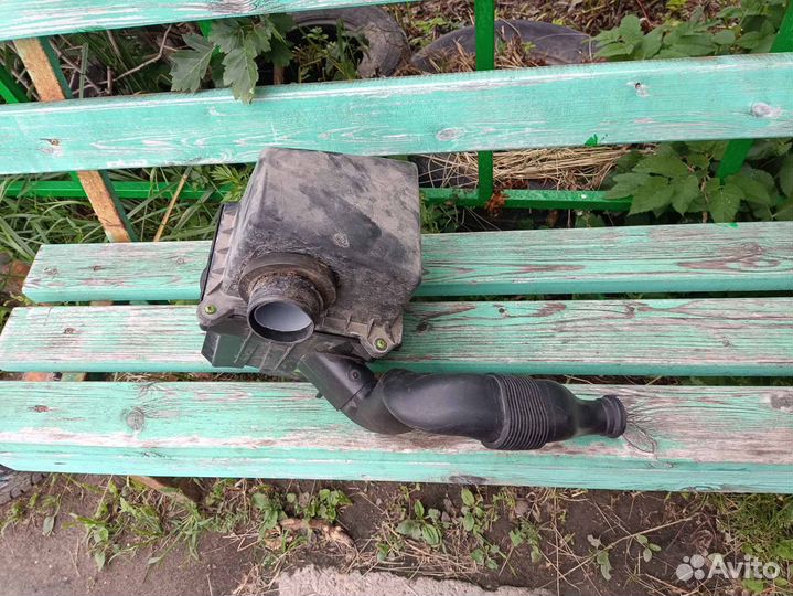 Корпус воздушного фильтра skoda fabia