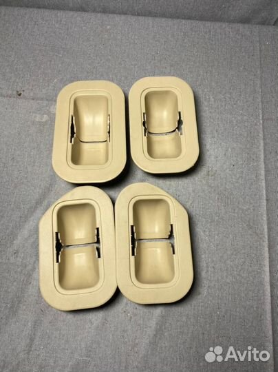 Накладка замка второго ряда сидений Lexus LX 570