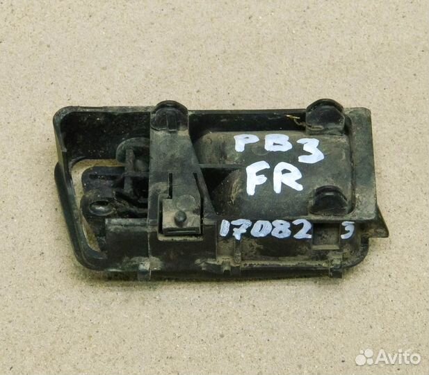 Ручка внутренняя правая VW Passat B3